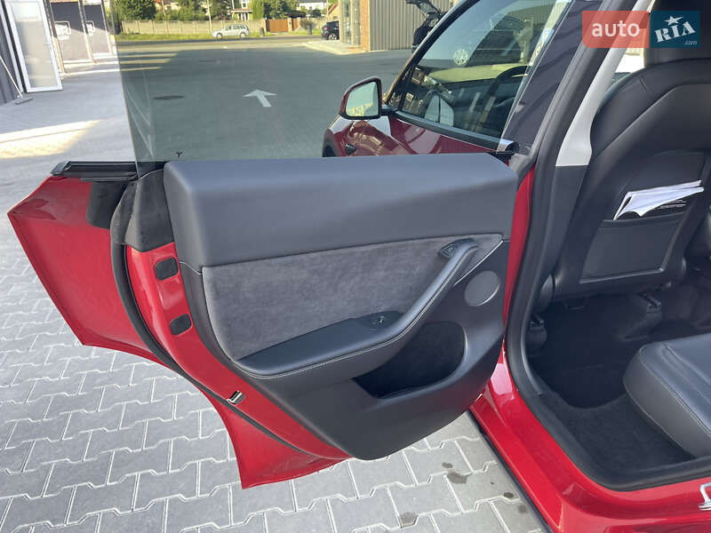 Внедорожник / Кроссовер Tesla Model Y 2022 в Луцке фото 16 Внедорожник / Кроссовер Tesla Model Y 2022 в Луцке