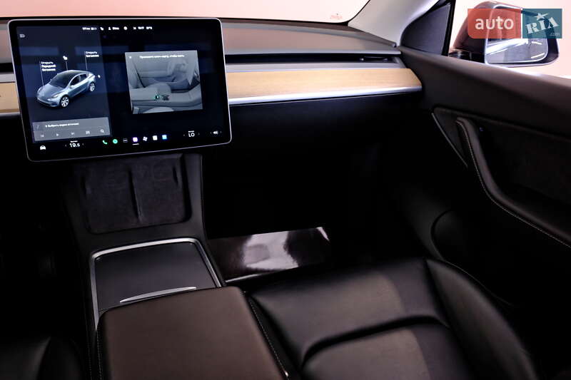 Внедорожник / Кроссовер Tesla Model Y 2021 в Одессе