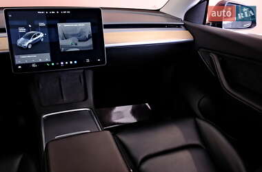 Внедорожник / Кроссовер Tesla Model Y 2021 в 
