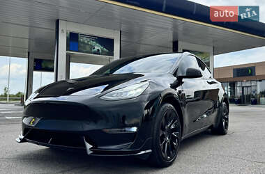 Позашляховик / Кросовер Tesla Model Y 2023 в 