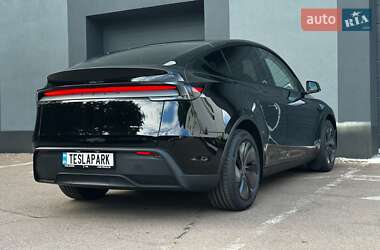 Внедорожник / Кроссовер Tesla Model Y 2025 в 