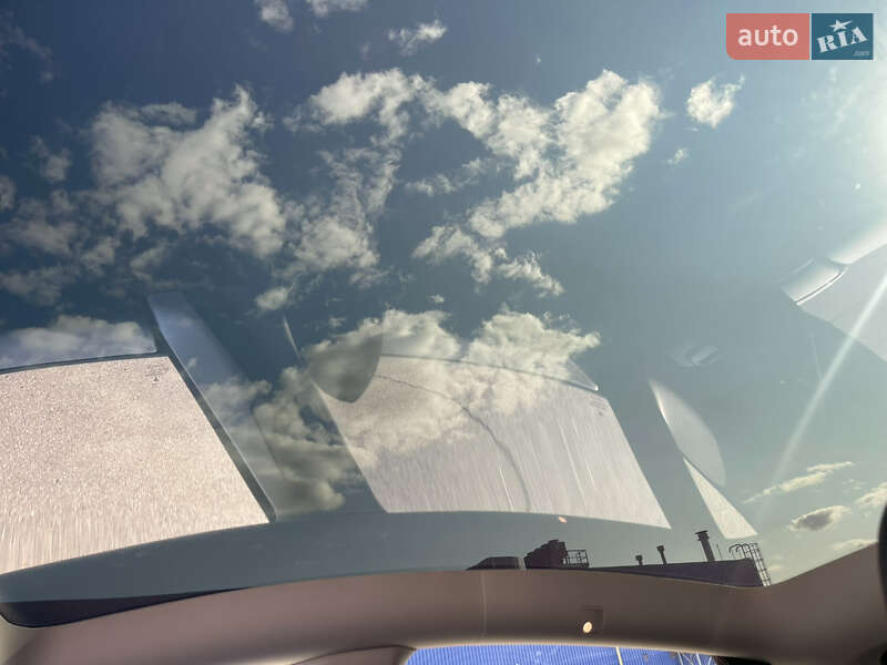 Внедорожник / Кроссовер Tesla Model Y 2022 в Кривом Роге