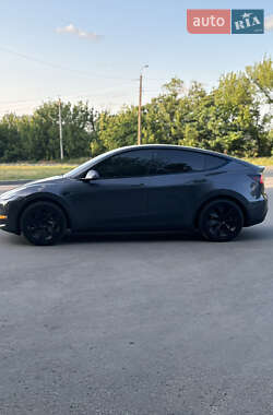 Внедорожник / Кроссовер Tesla Model Y 2021 в 