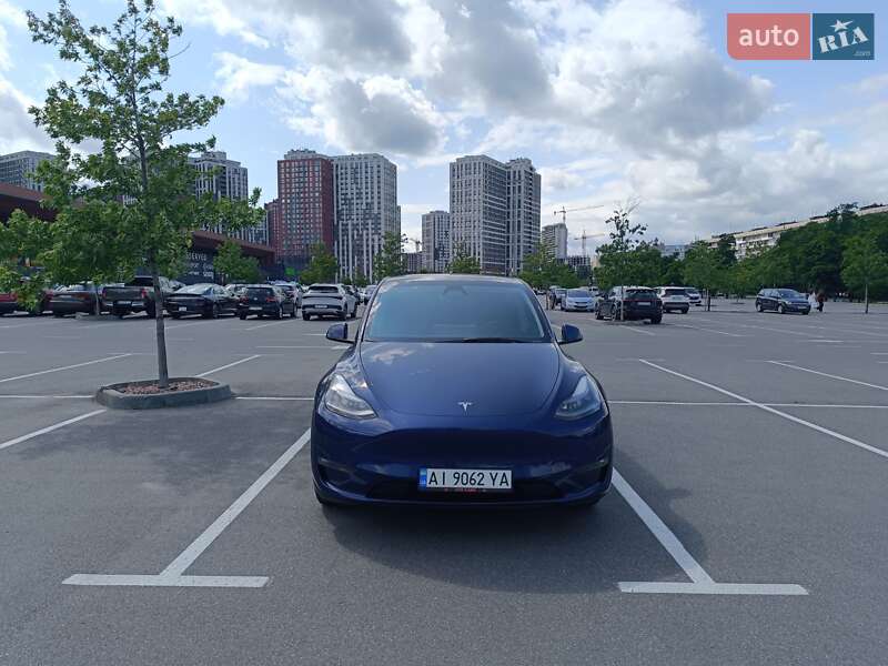 Внедорожник / Кроссовер Tesla Model Y 2023 в Киеве
