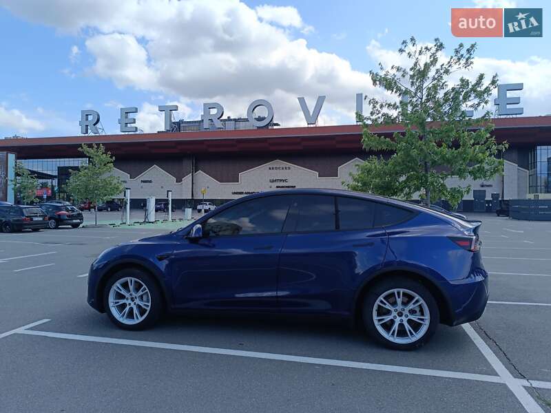 Внедорожник / Кроссовер Tesla Model Y 2023 в Киеве