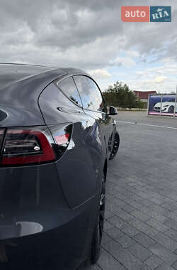 Внедорожник / Кроссовер Tesla Model Y 2023 в 