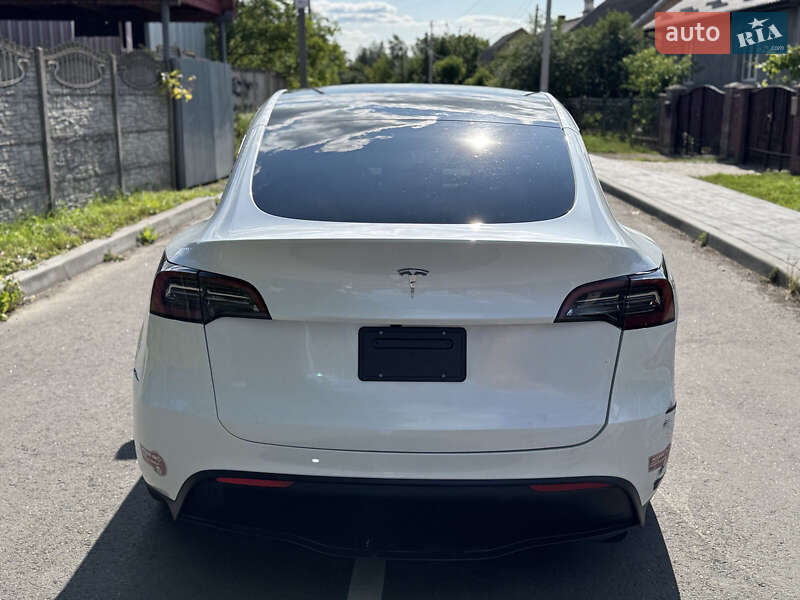 Внедорожник / Кроссовер Tesla Model Y 2024 в Ровно