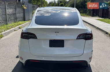 Внедорожник / Кроссовер Tesla Model Y 2024 в 
