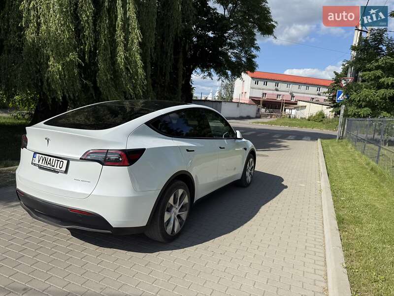 Позашляховик / Кросовер Tesla Model Y 2023 в Львові