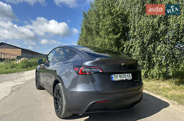 Позашляховик / Кросовер Tesla Model Y 2023 в 