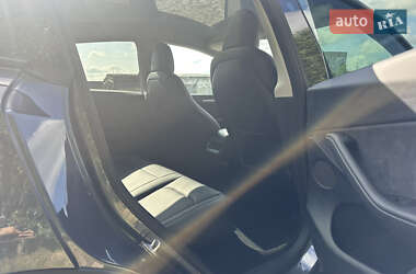 Позашляховик / Кросовер Tesla Model Y 2023 в 