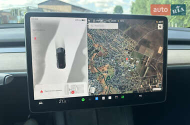 Позашляховик / Кросовер Tesla Model Y 2023 в 