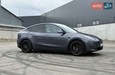 Позашляховик / Кросовер Tesla Model Y 2023 в 
