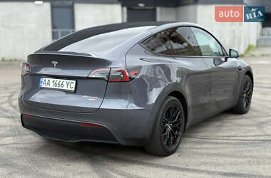 Позашляховик / Кросовер Tesla Model Y 2023 в 