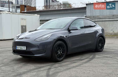 Позашляховик / Кросовер Tesla Model Y 2023 в 