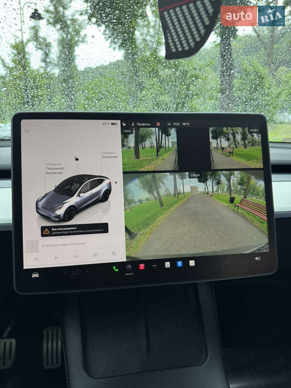 Внедорожник / Кроссовер Tesla Model Y 2024 в Киеве