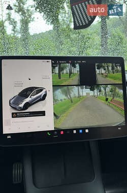 Внедорожник / Кроссовер Tesla Model Y 2024 в 