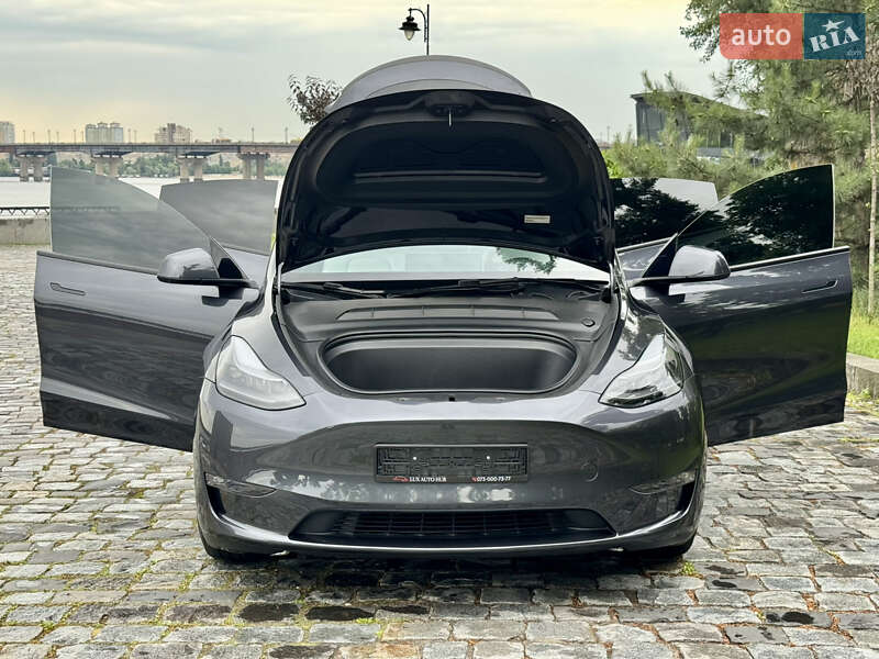 Внедорожник / Кроссовер Tesla Model Y 2024 в Киеве