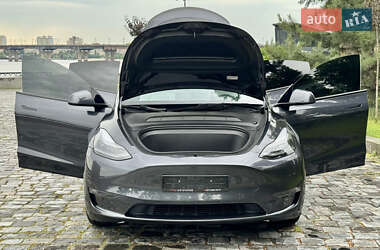 Внедорожник / Кроссовер Tesla Model Y 2024 в 