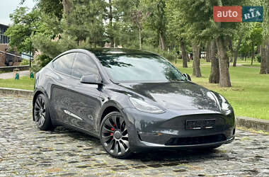 Внедорожник / Кроссовер Tesla Model Y 2024 в 
