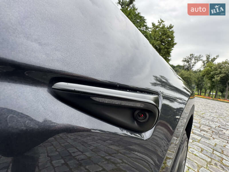 Внедорожник / Кроссовер Tesla Model Y 2024 в Киеве