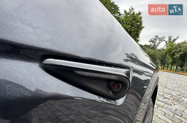 Внедорожник / Кроссовер Tesla Model Y 2024 в 