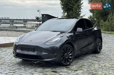 Внедорожник / Кроссовер Tesla Model Y 2024 в 