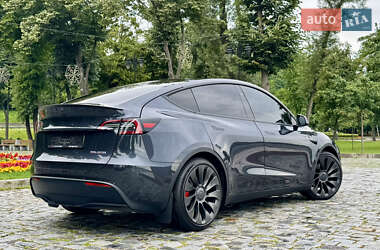 Внедорожник / Кроссовер Tesla Model Y 2024 в 