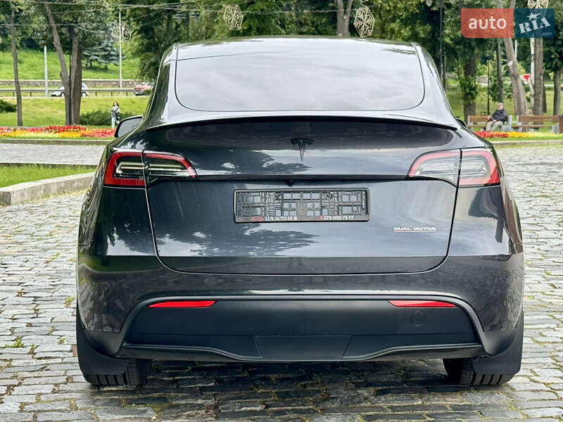 Внедорожник / Кроссовер Tesla Model Y 2024 в Киеве