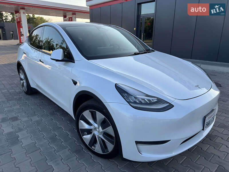 Позашляховик / Кросовер Tesla Model Y 2023 в 