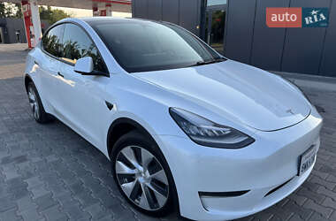 Позашляховик / Кросовер Tesla Model Y 2023 в 