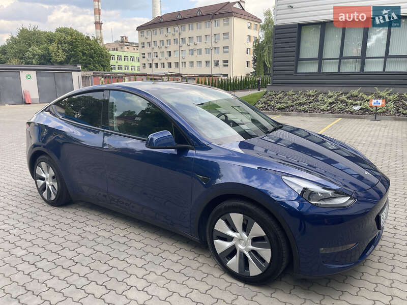 Tesla Model Y 2020