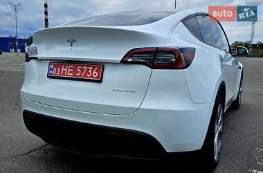 Внедорожник / Кроссовер Tesla Model Y 2024 в 