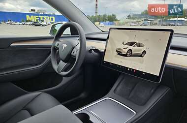 Внедорожник / Кроссовер Tesla Model Y 2024 в 