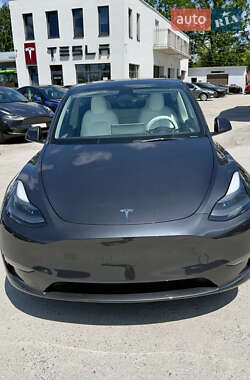Внедорожник / Кроссовер Tesla Model Y 2024 в 
