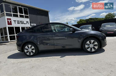 Внедорожник / Кроссовер Tesla Model Y 2024 в 