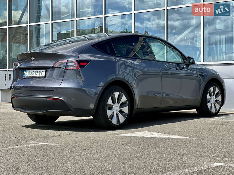 Внедорожник / Кроссовер Tesla Model Y 2023 в Киеве