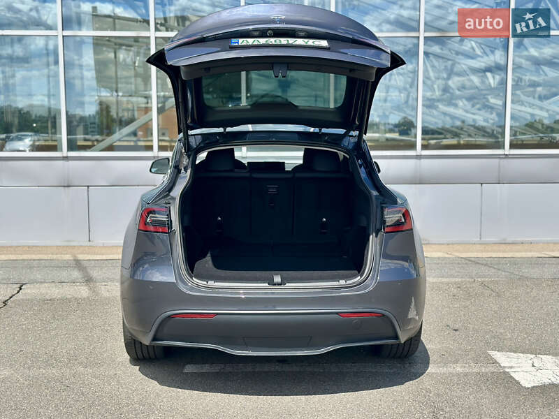 Внедорожник / Кроссовер Tesla Model Y 2023 в Киеве