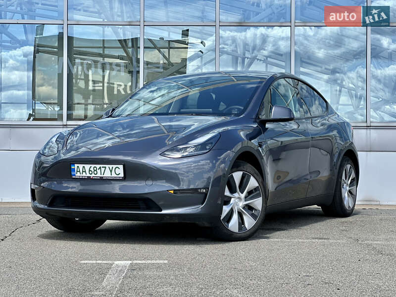 Внедорожник / Кроссовер Tesla Model Y 2023 в Киеве