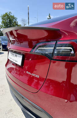 Внедорожник / Кроссовер Tesla Model Y 2024 в 