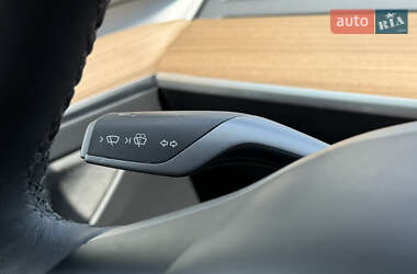 Внедорожник / Кроссовер Tesla Model Y 2022 в 