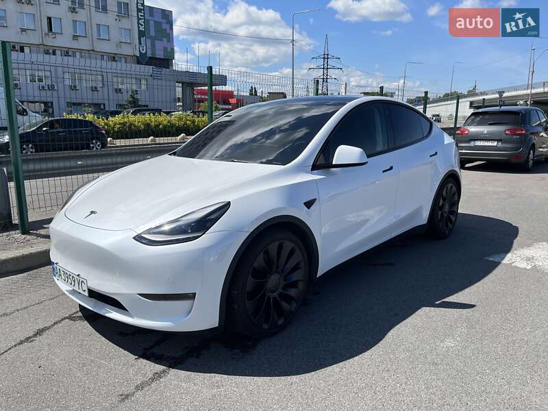 Tesla Model Y 2021