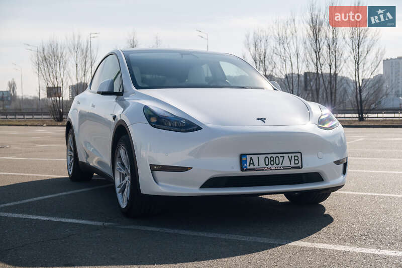 Внедорожник / Кроссовер Tesla Model Y 2021 в Киеве