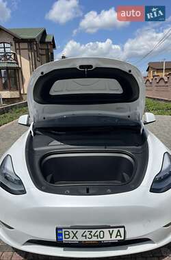 Позашляховик / Кросовер Tesla Model Y 2023 в 