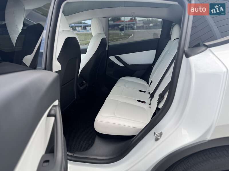 Внедорожник / Кроссовер Tesla Model Y 2021 в Кременчуге