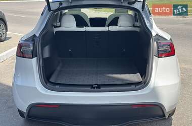 Внедорожник / Кроссовер Tesla Model Y 2021 в 