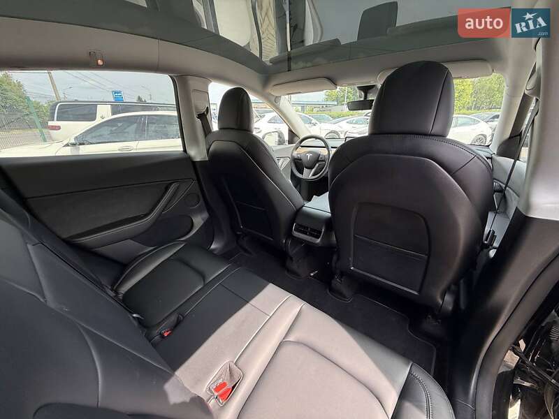 Внедорожник / Кроссовер Tesla Model Y 2021 в Луцке