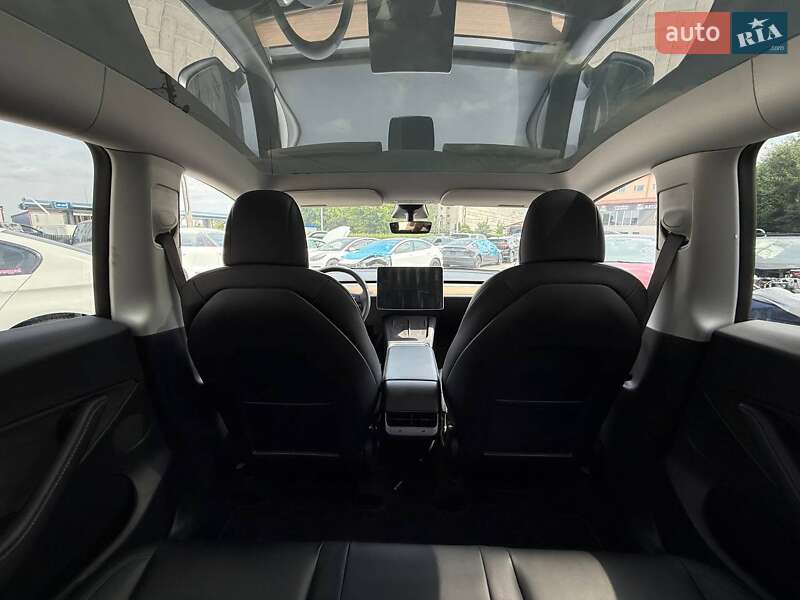 Внедорожник / Кроссовер Tesla Model Y 2021 в Луцке