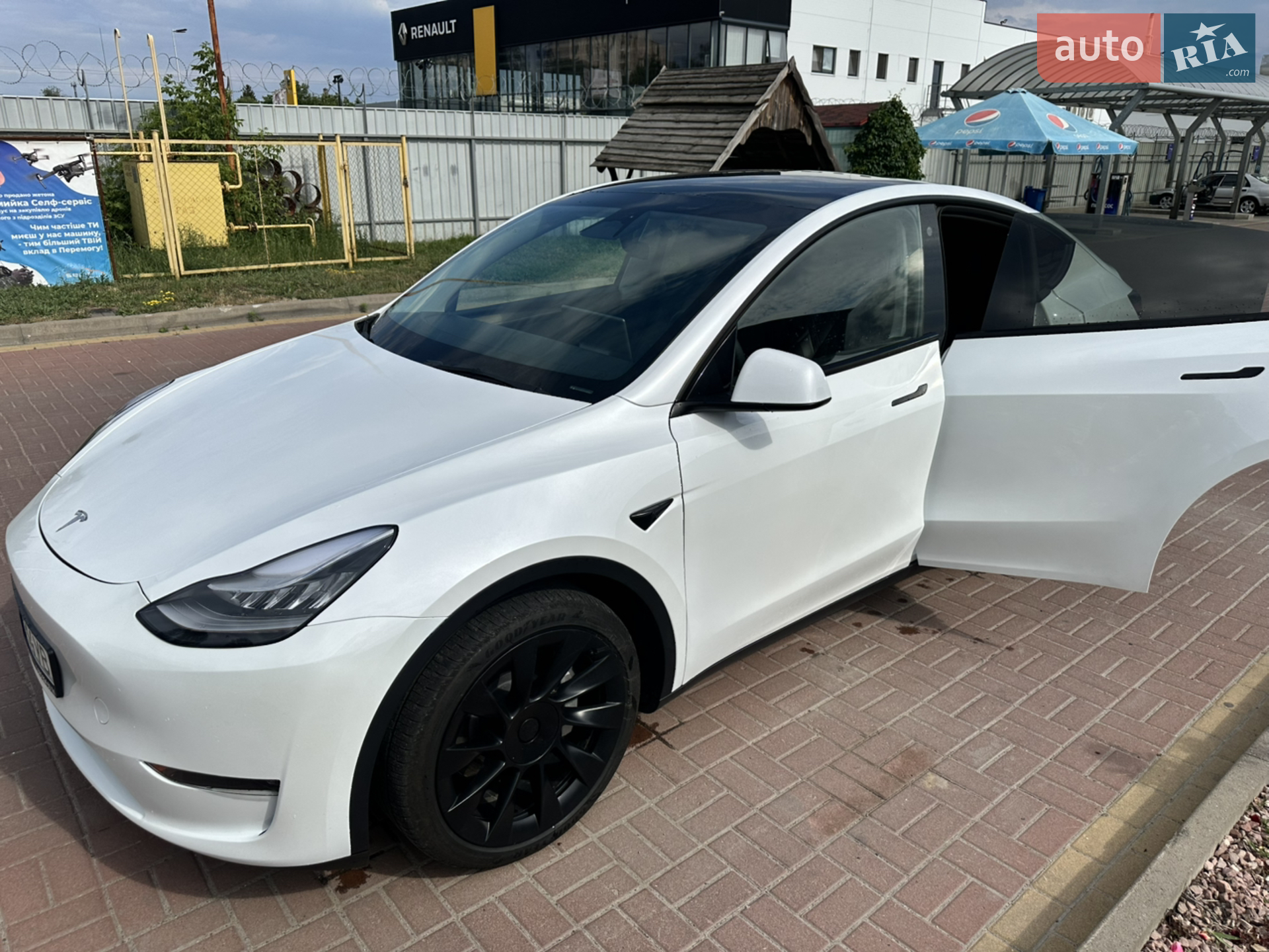2023 Tesla Model Y - мініатюра 2