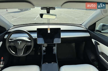 Внедорожник / Кроссовер Tesla Model Y 2021 в 